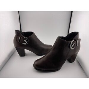 Clark's Artisan brown leather ankle boots booties‎ buckle stacked heel size 7